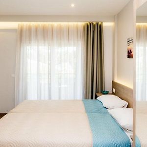 Lola'S Hotel